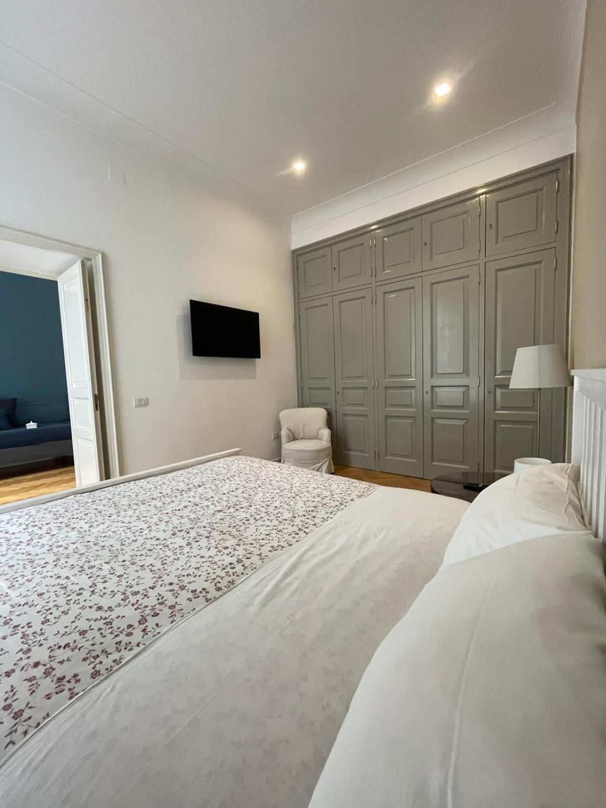 Napoliforever Chiaia Apartment Extérieur photo